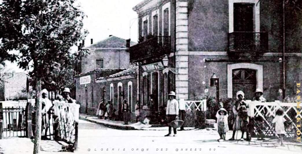 2605- Ain-El-Hadjar - Passage a Niveau2.jpg
